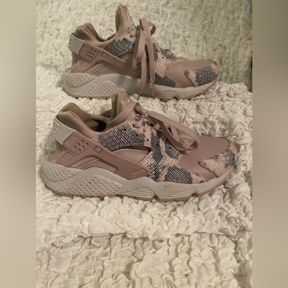 Womens Nike Air Huarache Run Premium 'Particle Rose'